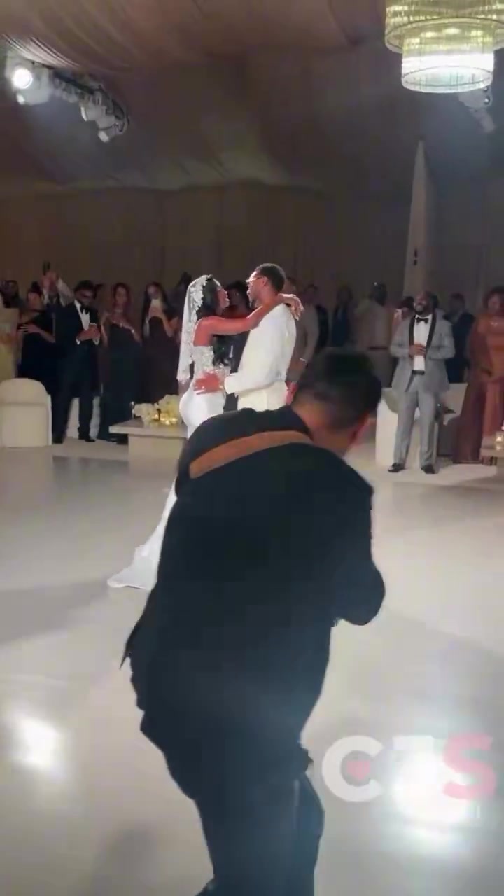 米切尔与歌手Coco Jones完婚 杰伦·布朗、阿德巴约到场祝贺 米切尔与歌手Coco Jones完婚 杰伦·布朗、阿德巴约到场祝贺