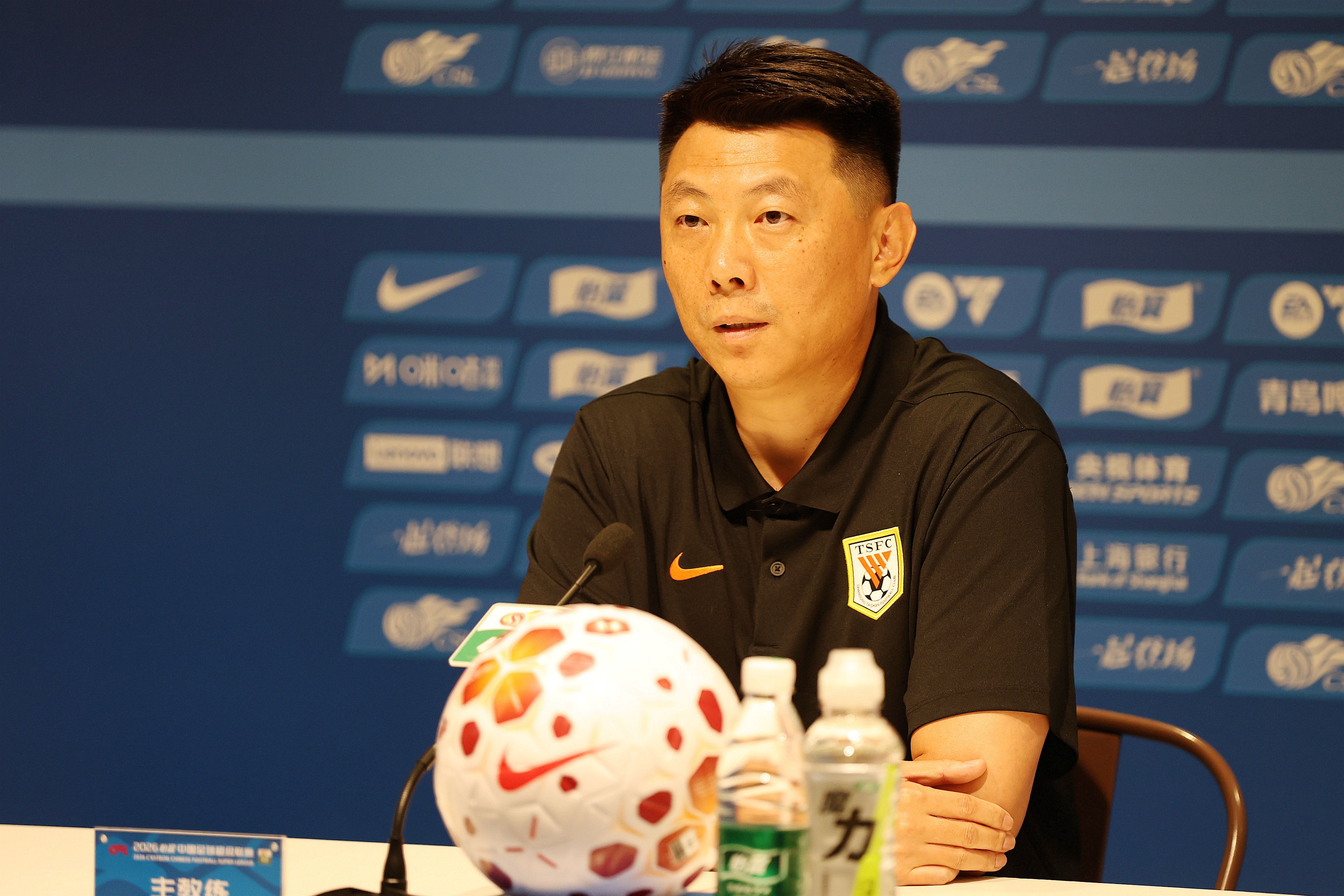 于金永8扑救十人泰山1-0海港