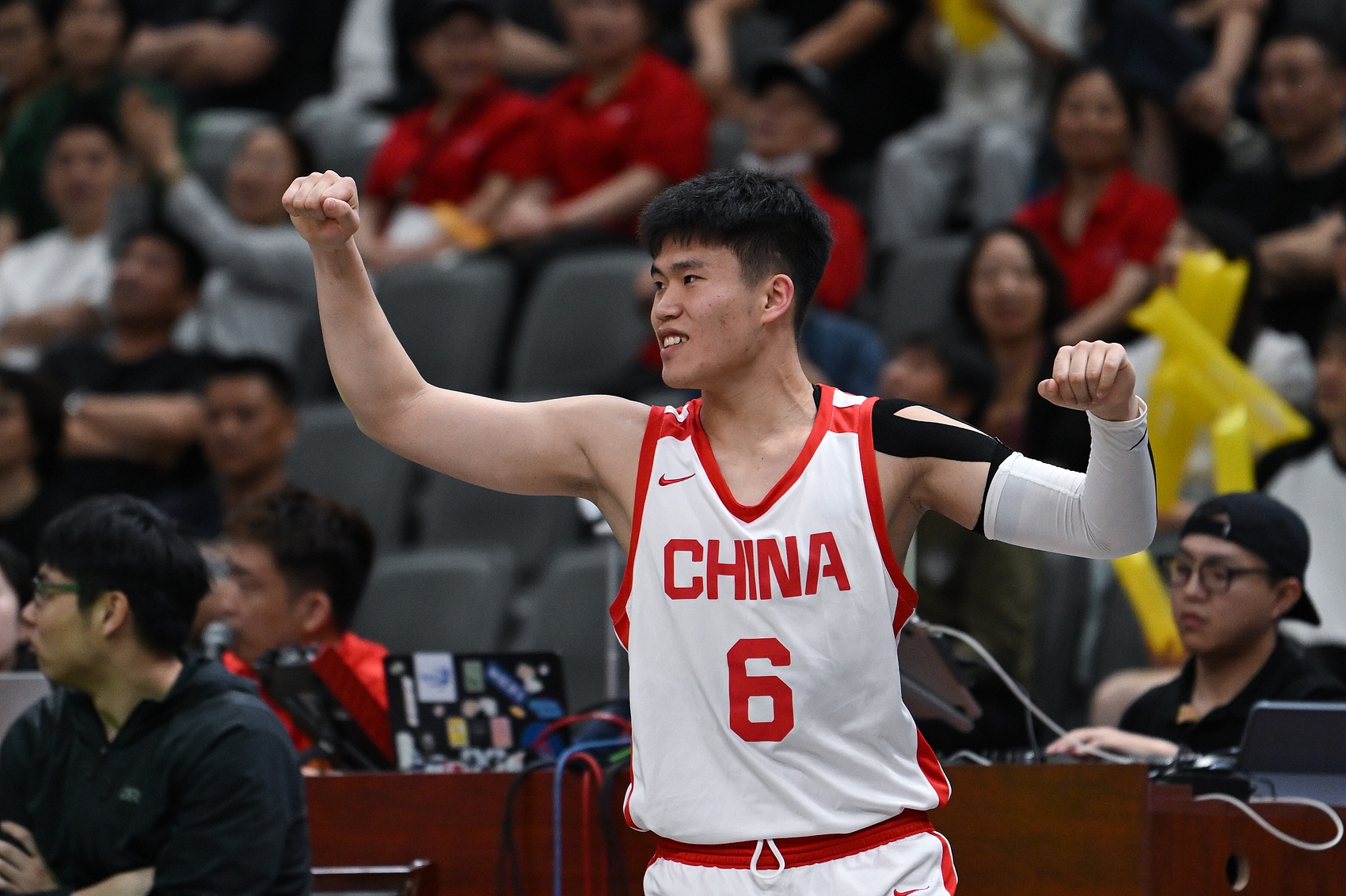 U18男篮半场三分21中11 王子超陈昱休各献三记远投